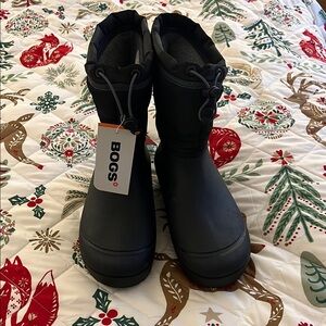 BOGS Black Snow Shell boots